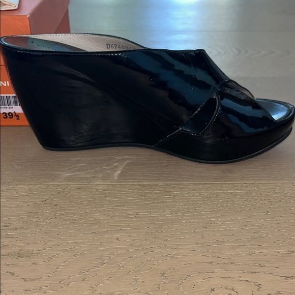 Attilio Giusti Leombruni Black Patent Leather Wedges - Picture 8 of 8